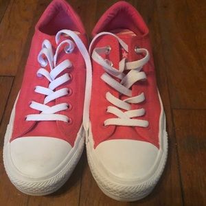 Pinkish orange blend color converse a bright color